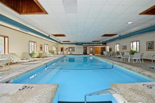 фото отеля Americas Best Value Inn Petoskey