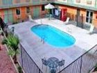 фото отеля Airport Inn and Suites