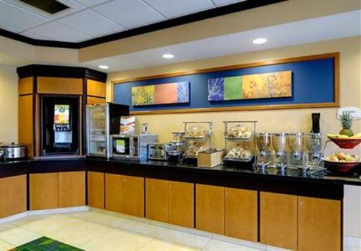 фото отеля Fairfield Inn & Suites Ottawa Starved Rock Area