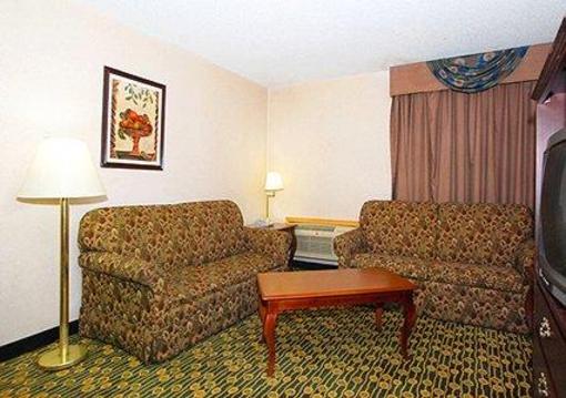 фото отеля Quality Inn & Suites Warren (Michigan)