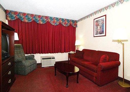 фото отеля Quality Inn & Suites Warren (Michigan)