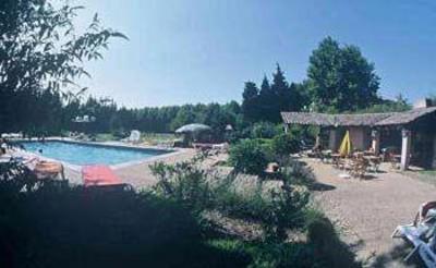 фото отеля Hostellerie Du Moulin De La Roque Althen-des-Paluds