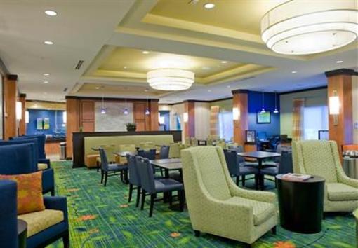 фото отеля Fairfield Inn & Suites Columbus (Mississippi)