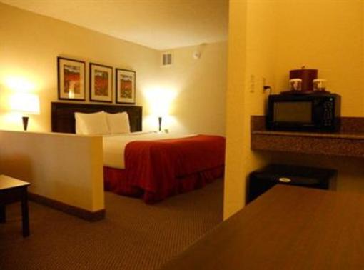 фото отеля Holiday Inn Hazlet