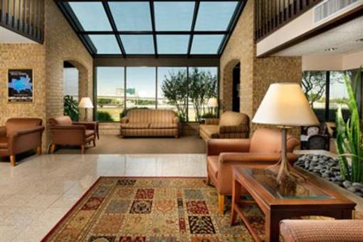 фото отеля Pear Tree Inn San Antonio Northeast