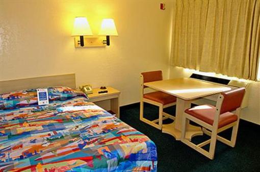 фото отеля Motel 6 Orlando Kissimmee Main Gate East