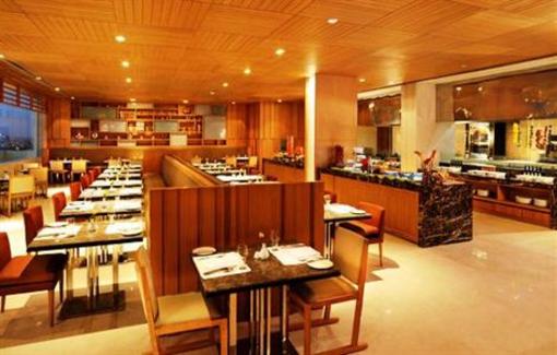 фото отеля Hilton New Delhi-Noida-Mayur Vihar