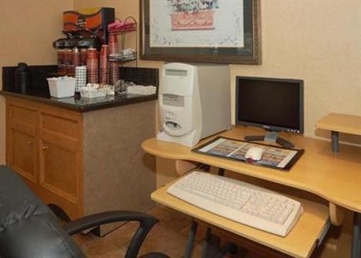 фото отеля Rodeway Inn & Suites Hwy 290 NW