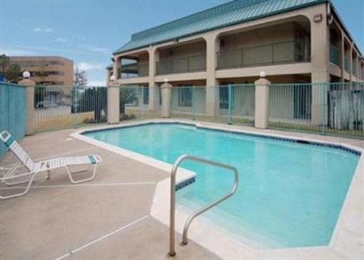 фото отеля Rodeway Inn & Suites Hwy 290 NW