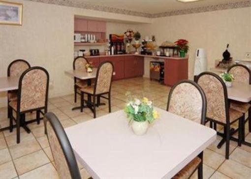 фото отеля Rodeway Inn & Suites Hwy 290 NW