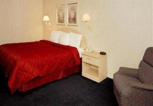 фото отеля Rodeway Inn & Suites Hwy 290 NW