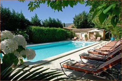 фото отеля Hostellerie Le Roy Soleil Menerbes