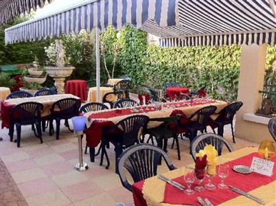 фото отеля Hotel Hostellerie Du Grand Cerf