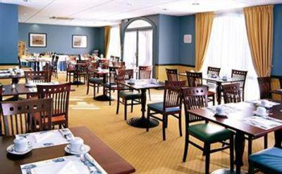 фото отеля Park & Suites Maisons-Laffitte