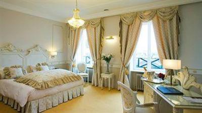 фото отеля Hotel De Paris Moulins