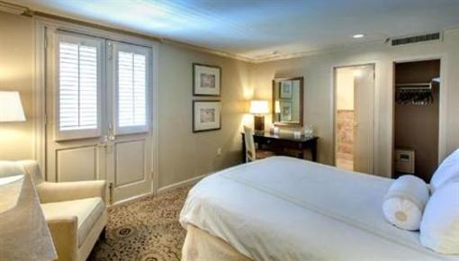 фото отеля Dauphine Orleans Hotel