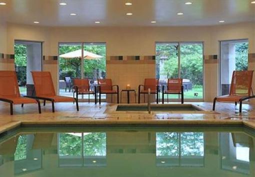 фото отеля Courtyard by Marriott Edison/Woodbridge