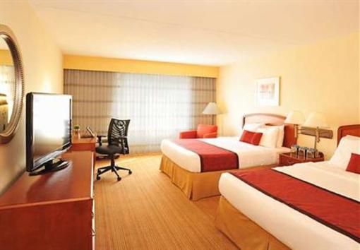 фото отеля Courtyard by Marriott Edison/Woodbridge