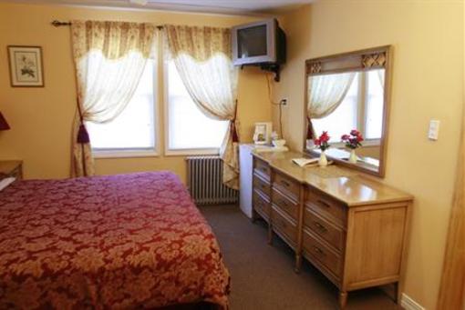 фото отеля Jones Beach Hotel
