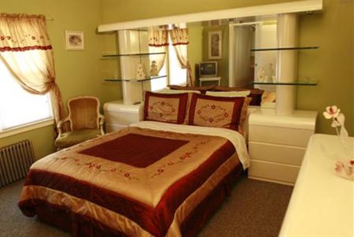 фото отеля Jones Beach Hotel