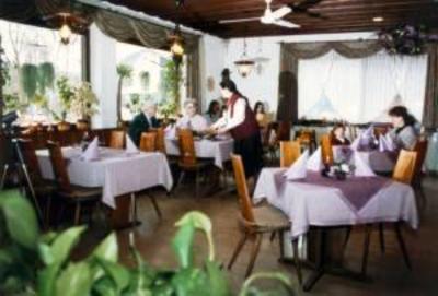 фото отеля Gasthof Hotel Zur Rose Boxtal