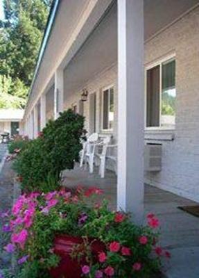 фото отеля Forest Lodge Motel