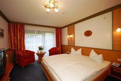 фото отеля Hotel zur Post Riezlern