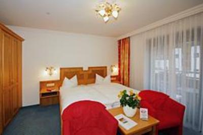фото отеля Hotel zur Post Riezlern