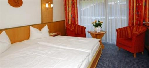 фото отеля Hotel zur Post Riezlern
