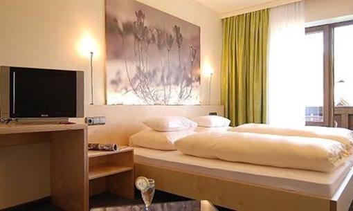 фото отеля Sporthotel Loisach