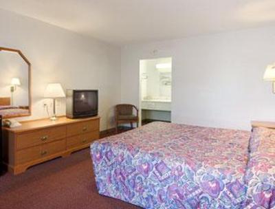 фото отеля Super 8 Motel Adel