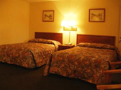 фото отеля Red Carpet Inn Emporia