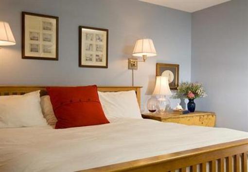 фото отеля Bradley Inn