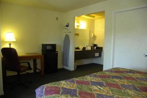 фото отеля Ambassador Inn & Suites Fresno (California)