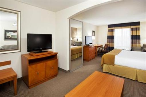 фото отеля Holiday Inn Express Forest City