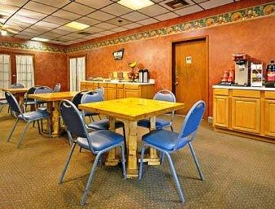 фото отеля Travelodge New Orleans West Harvey