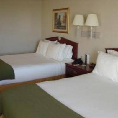 фото отеля Holiday Inn Express Hotel & Suites Lexington (Nebraska)