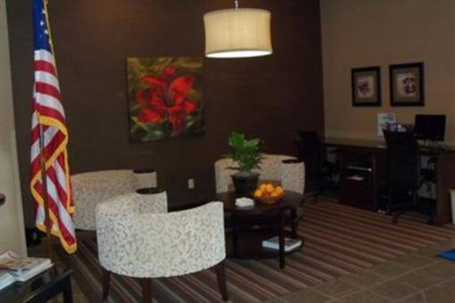 фото отеля Holiday Inn Express Hotel & Suites Lexington (Nebraska)