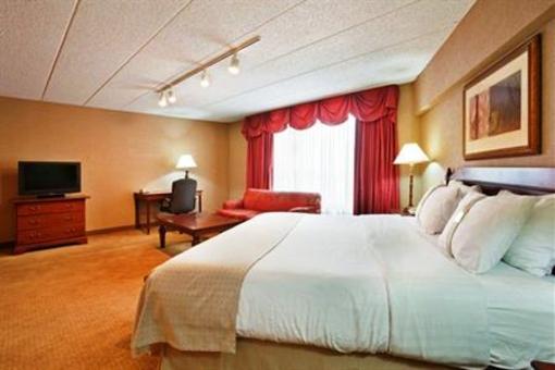 фото отеля Holiday Inn Chicago - Crystal Lake