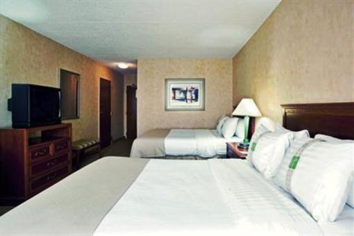 фото отеля Holiday Inn Chicago - Crystal Lake