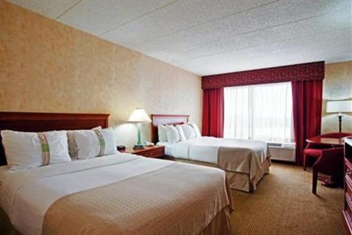 фото отеля Holiday Inn Chicago - Crystal Lake