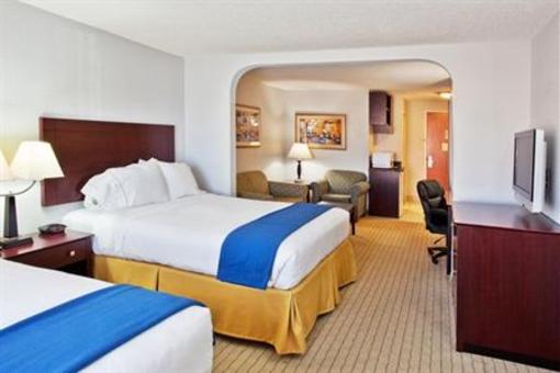фото отеля Holiday Inn Express Hotel & Suites Bremen