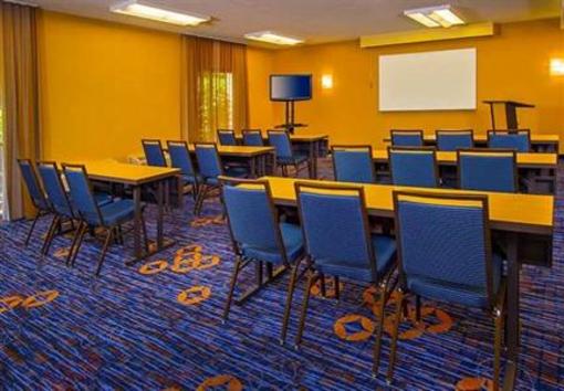 фото отеля Courtyard by Marriott Andover