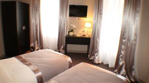 фото отеля La Place Hotel Antibes