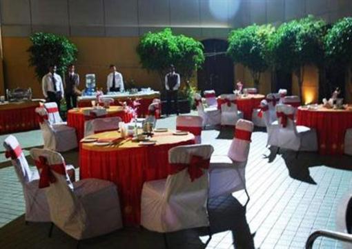 фото отеля Narmada Jacksons Hotel