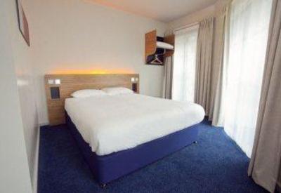 фото отеля Travelodge Edinburgh Central Waterloo Place Hotel