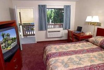 фото отеля Good Nite Inn Sylmar