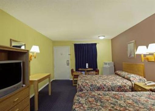 фото отеля Americas Best Value Inn Canebrake Savannah (Georgia)