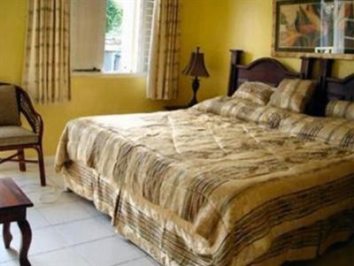 фото отеля Paradise Discovery Beach Villa-Discovery Bay