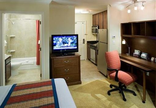 фото отеля TownePlace Suites Houston Intercontinental Airport